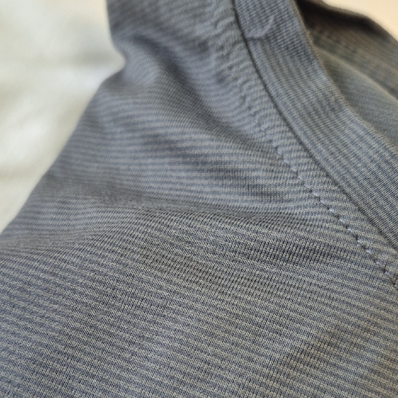 Quiksilver 50+ UPFProtection Long Sleeve Charcoal Tee NWT Size Medium - Picture 16 of 16